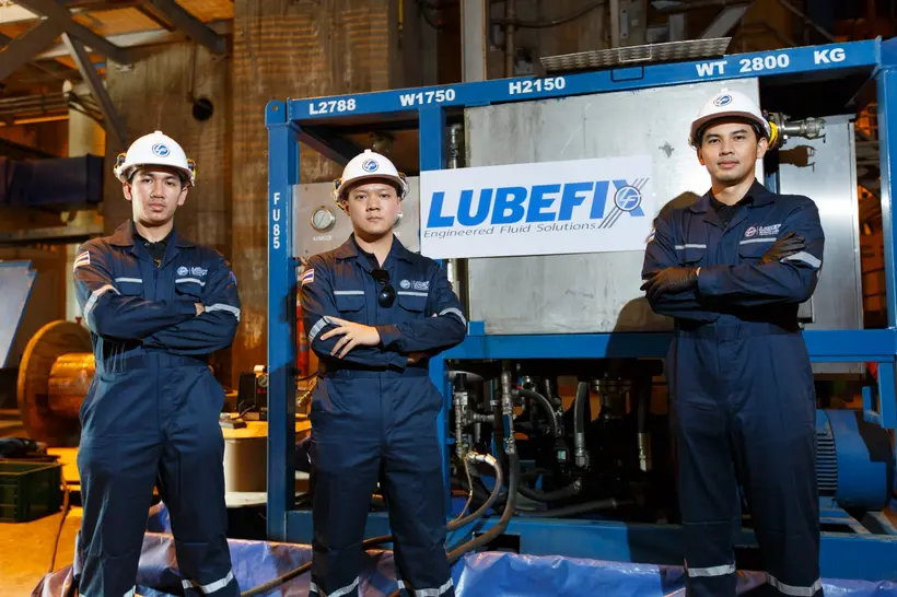 Lubefix service specialists with reliability equipment