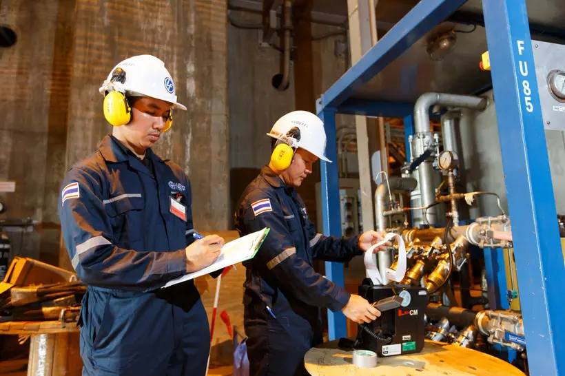 Field engineers supporting lubrication systems in an industrial plant
